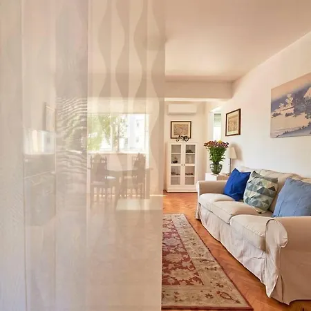 Sofimar Airport Apartment Lisbon
